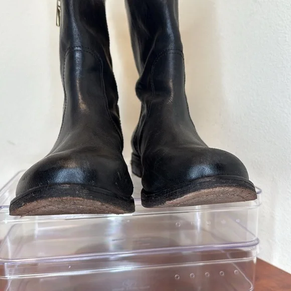 Tory Burch Women’s Black Leather Ankle Boots with Gold Zipper, size 9.5 - Picture 8 of 12